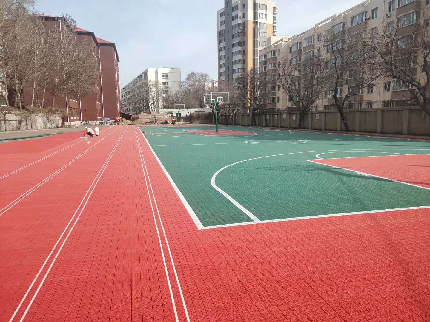 沈阳第一私立中学悬浮地板篮球场